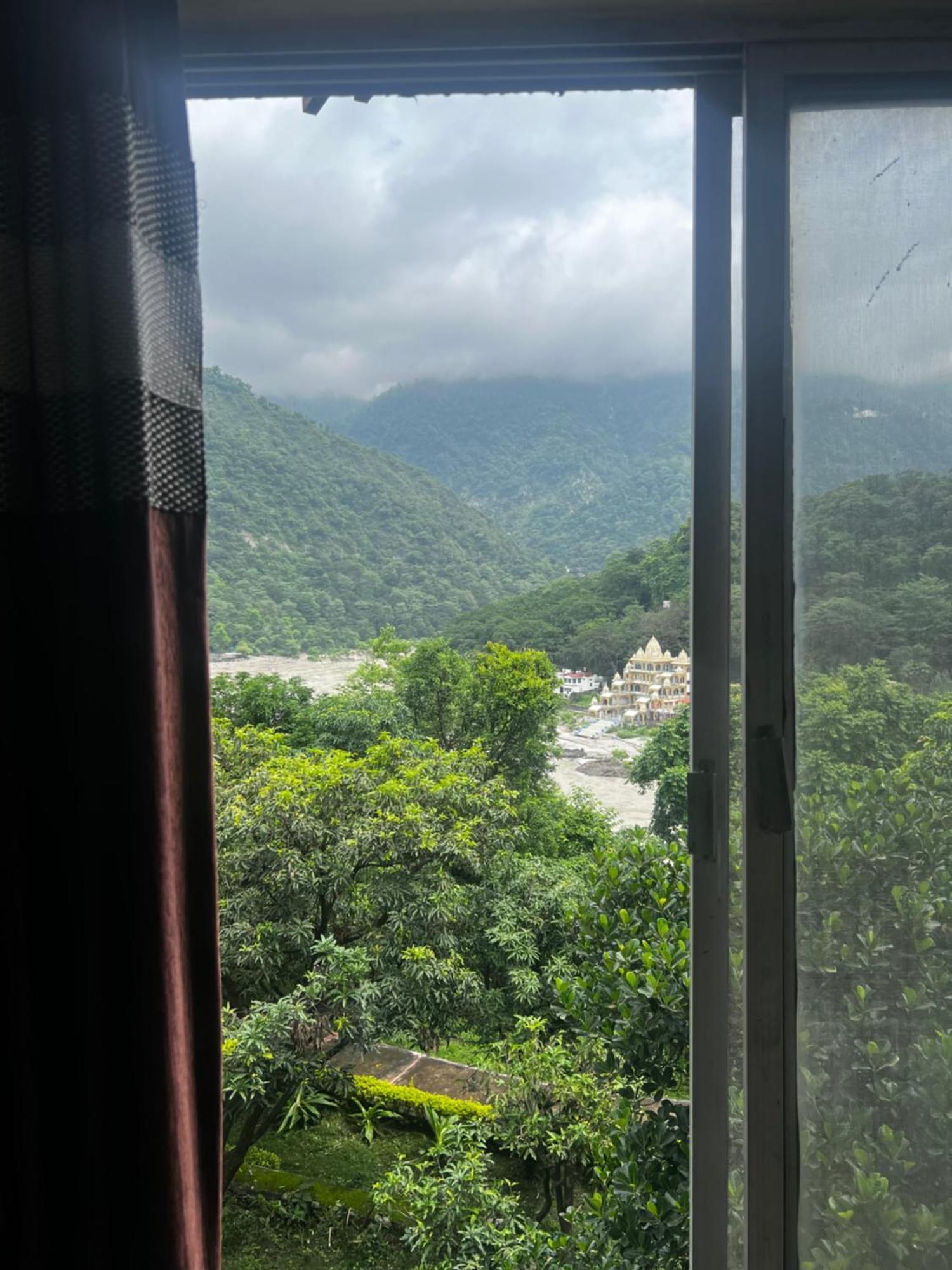 Art Bliss Hostel Rishikesh Bagian luar foto