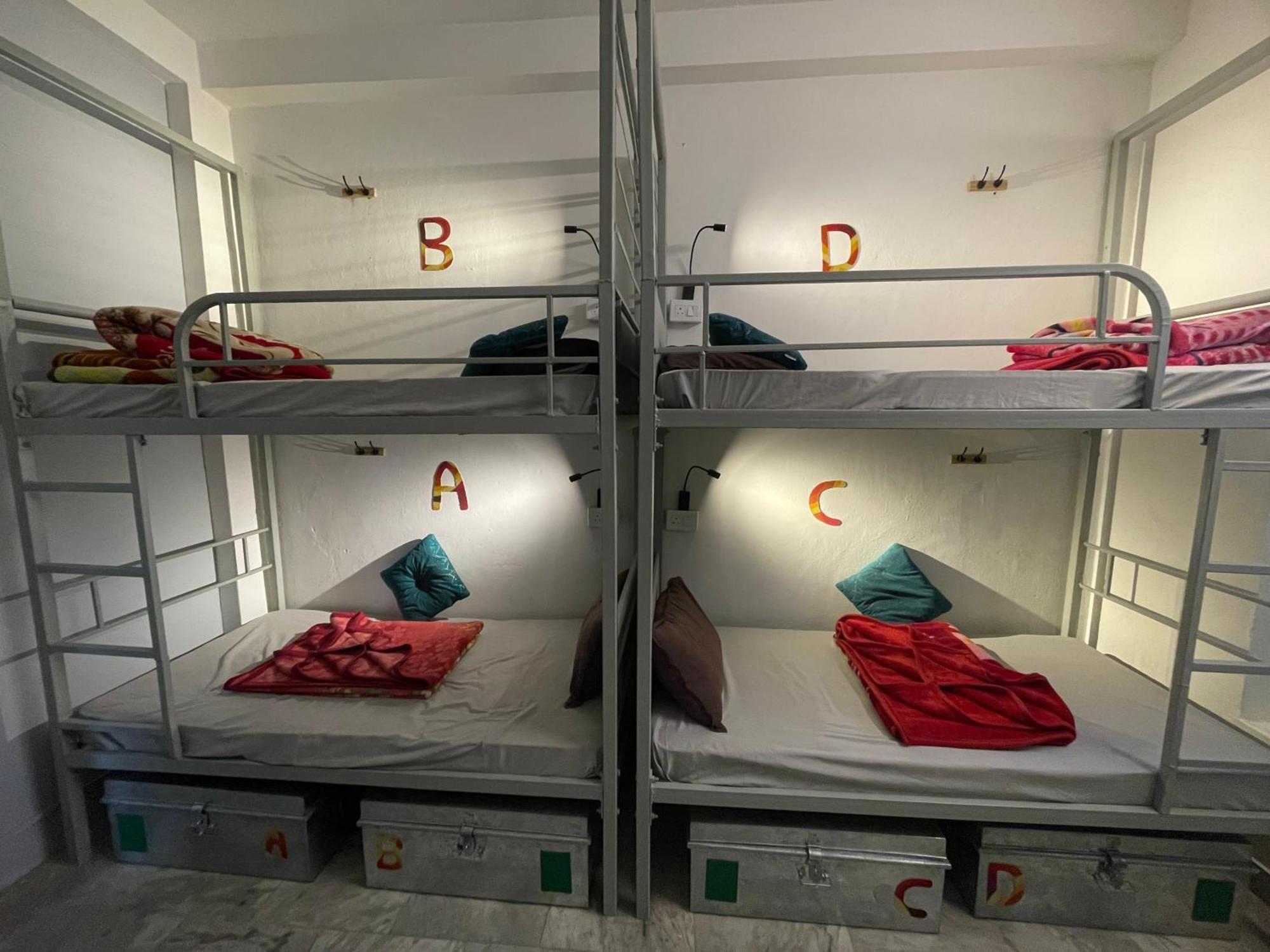 Art Bliss Hostel Rishikesh Bagian luar foto