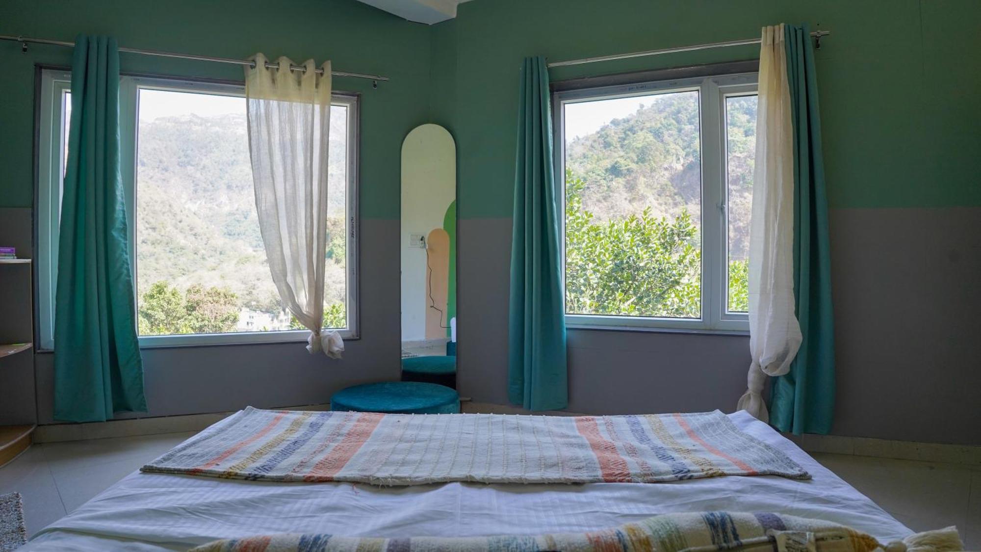 Art Bliss Hostel Rishikesh Bagian luar foto