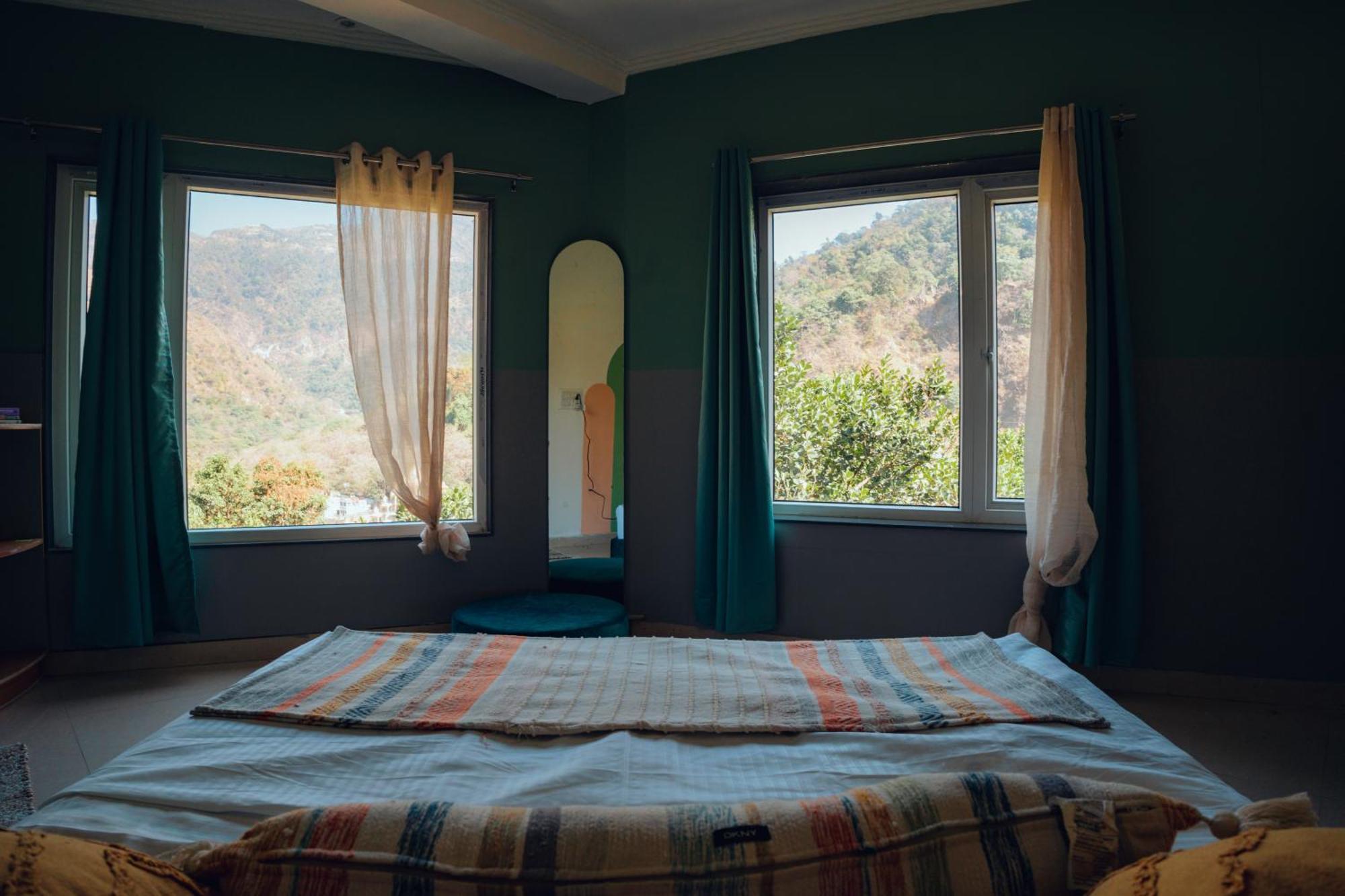 Art Bliss Hostel Rishikesh Bagian luar foto